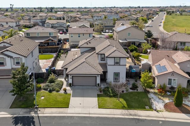 7434 Thorndale Way, Sacramento, CA 95829