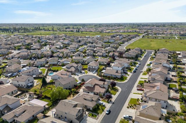 7434 Thorndale Way, Sacramento, CA 95829