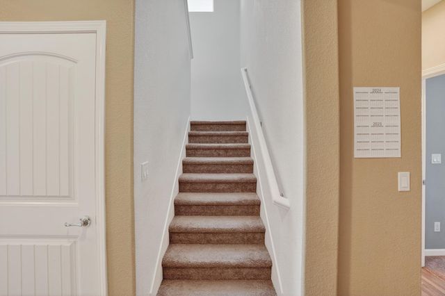 7434 Thorndale Way, Sacramento, CA 95829