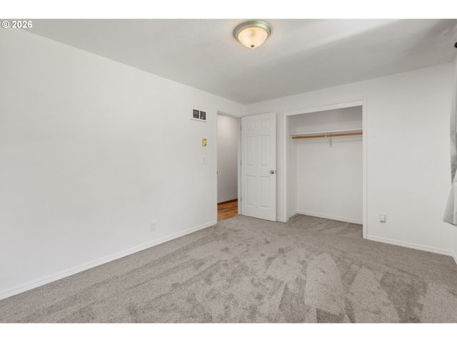 4024 KILDARE St, Eugene, OR 97404