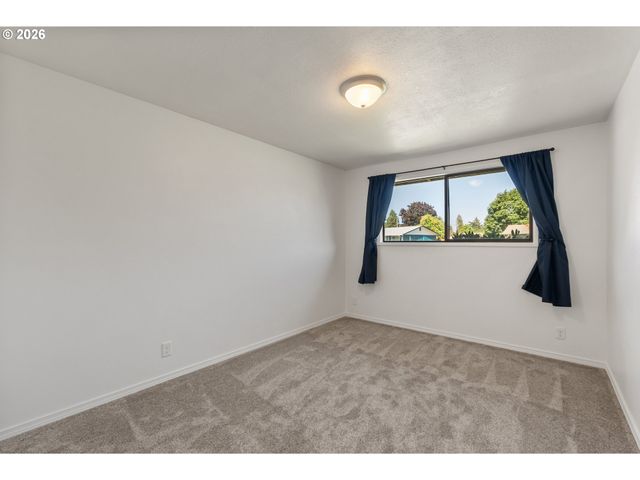 4024 KILDARE St, Eugene, OR 97404