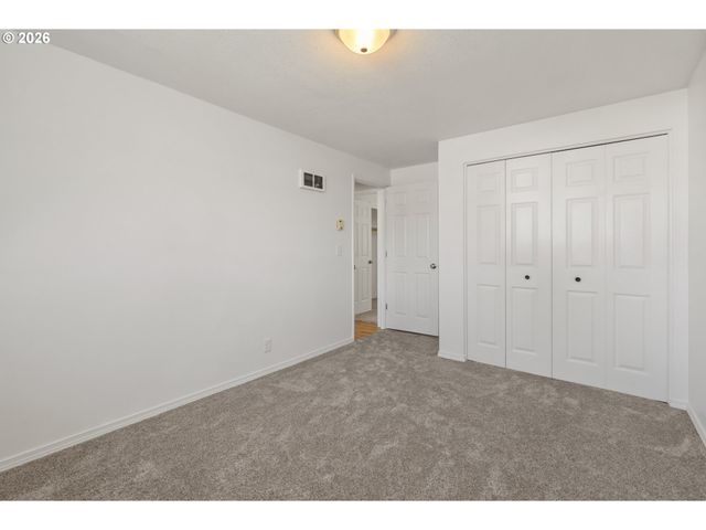 4024 KILDARE St, Eugene, OR 97404