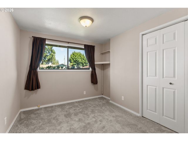 4024 KILDARE St, Eugene, OR 97404