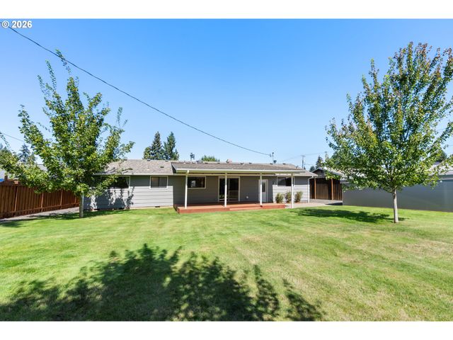 4024 KILDARE St, Eugene, OR 97404