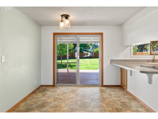 4024 KILDARE St, Eugene, OR 97404