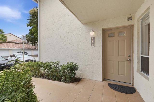 20101 Glenmoor Drive, West Palm Beach, FL 33409