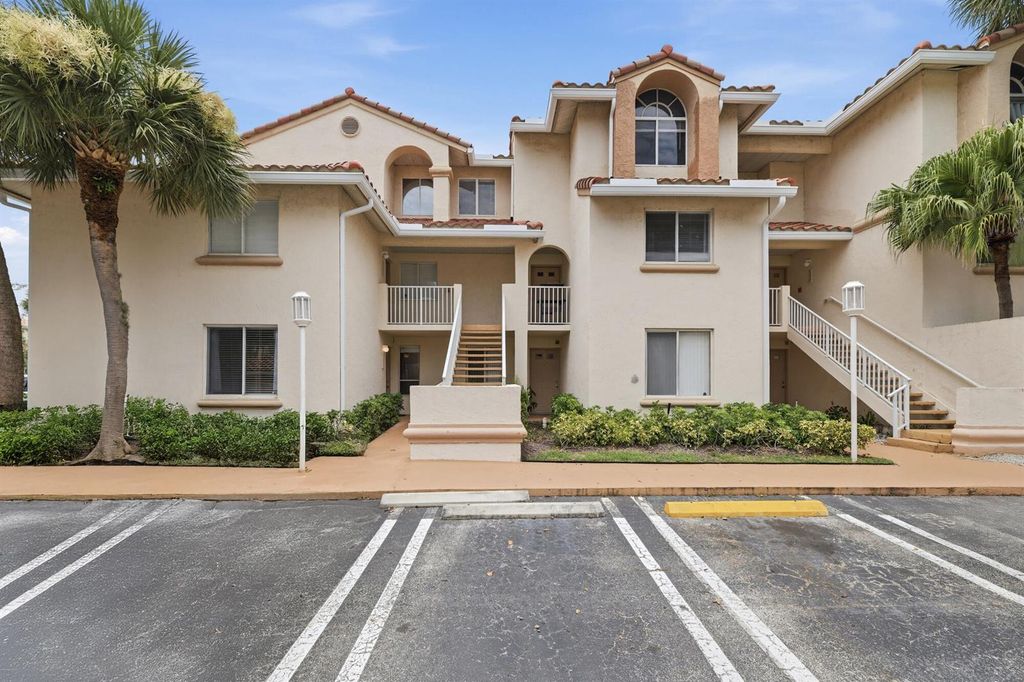 20101 Glenmoor Drive, West Palm Beach, FL 33409