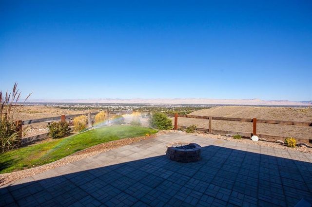 182 Skyline Ridge Court, Grand Junction, CO 81503