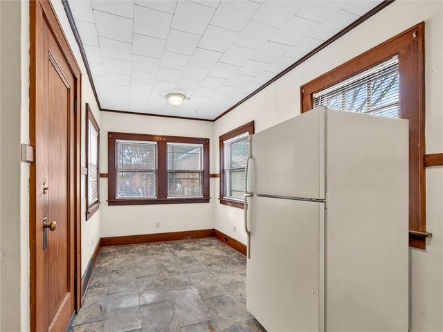 79 Arvine Hts, Rochester, NY 14611