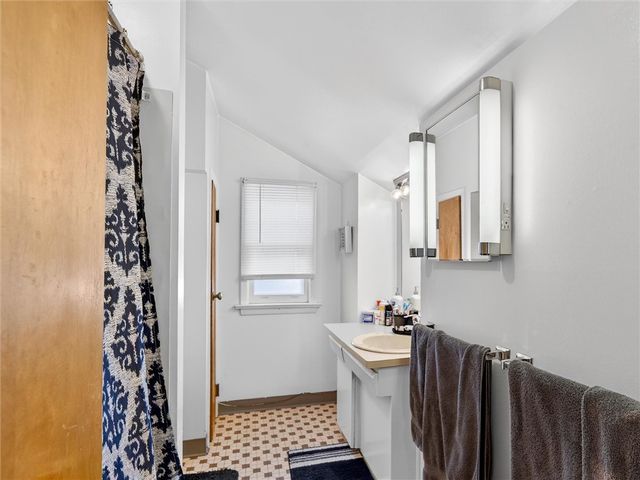 79 Arvine Hts, Rochester, NY 14611