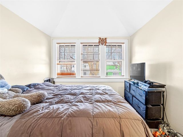 79 Arvine Hts, Rochester, NY 14611