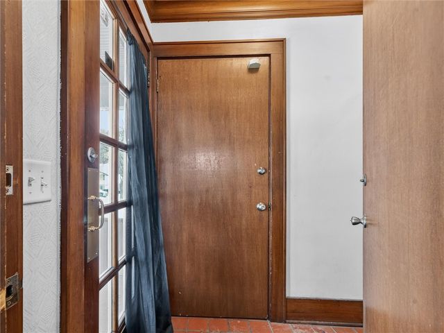 79 Arvine Hts, Rochester, NY 14611