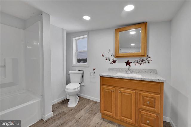 28 W DONALDSON ST, Tremont, PA 17981