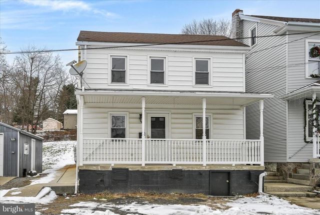 28 W DONALDSON ST, Tremont, PA 17981