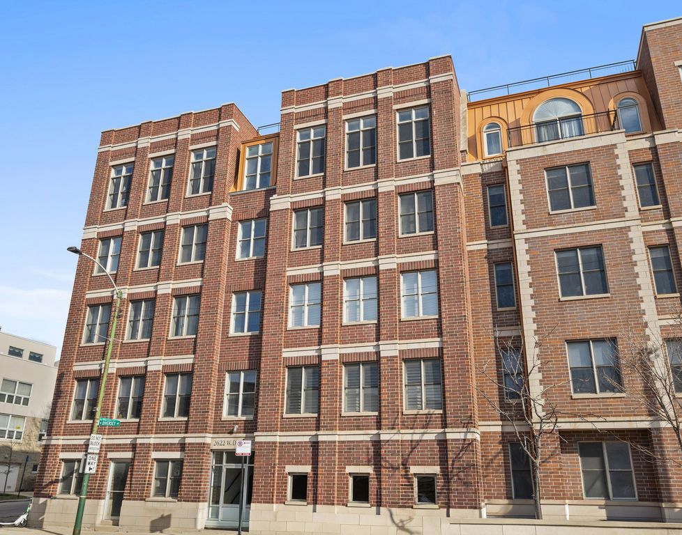 2622 W DIVERSEY Avenue 201, Chicago, IL 60647