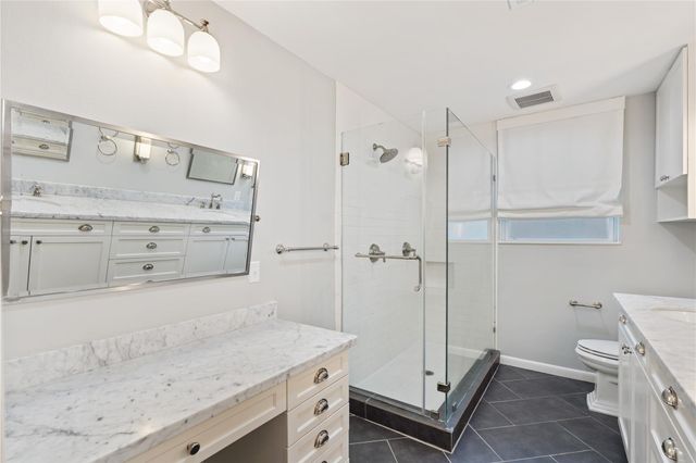 7607 Meadowglen Lane, Houston, TX 77063