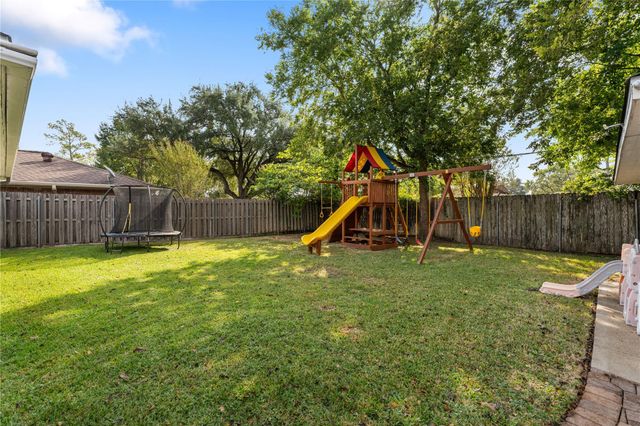 7607 Meadowglen Lane, Houston, TX 77063