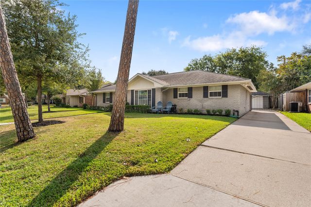 7607 Meadowglen Lane, Houston, TX 77063