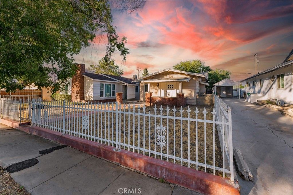 Image 1 of property listing at 44636 Cedar Avenue, Lancaster, CA 93534
