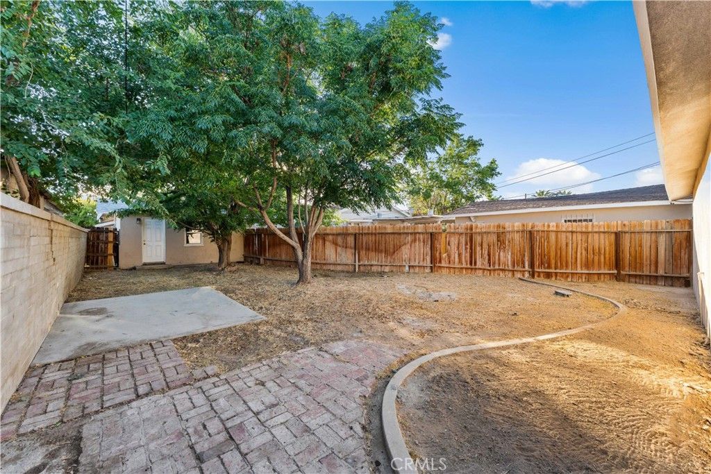 Image 11 of property listing at 44636 Cedar Avenue, Lancaster, CA 93534