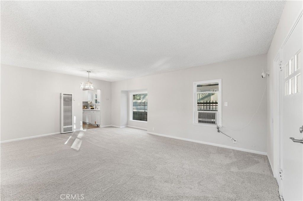 Image 16 of property listing at 44636 Cedar Avenue, Lancaster, CA 93534