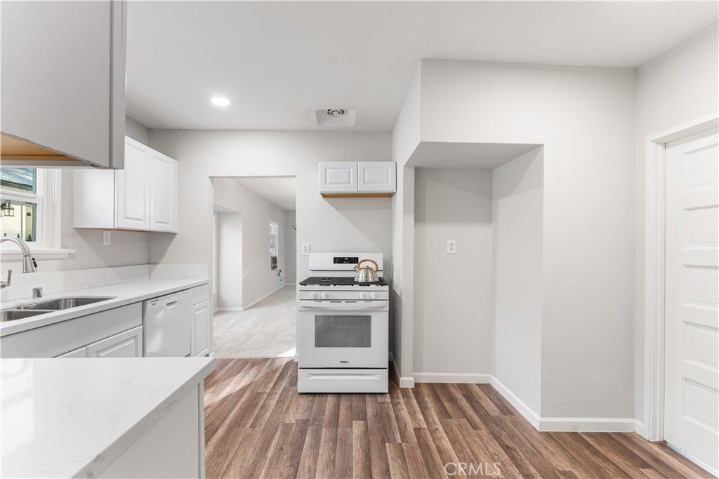 Image 27 of property listing at 44636 Cedar Avenue, Lancaster, CA 93534