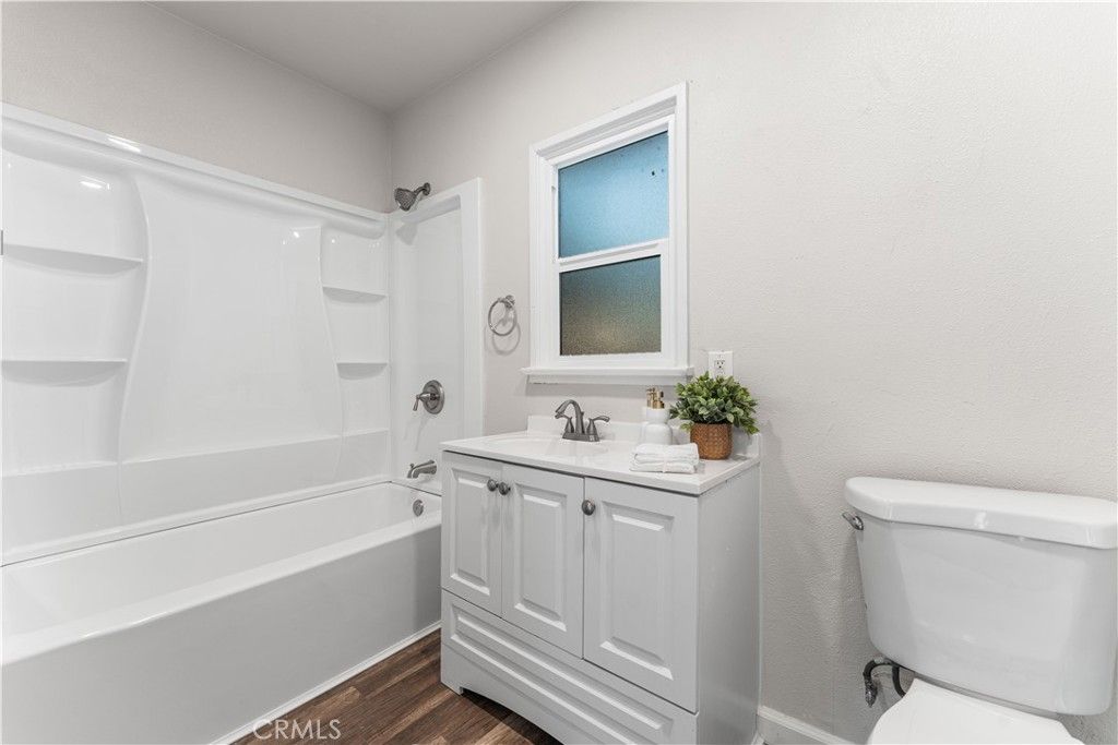 Image 32 of property listing at 44636 Cedar Avenue, Lancaster, CA 93534
