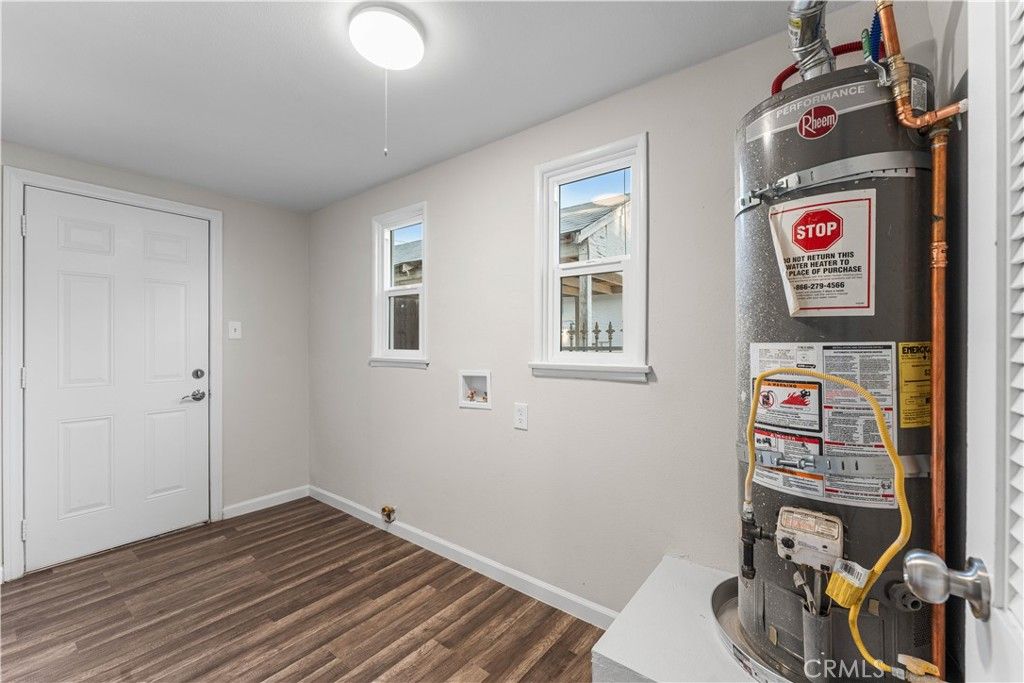 Image 33 of property listing at 44636 Cedar Avenue, Lancaster, CA 93534