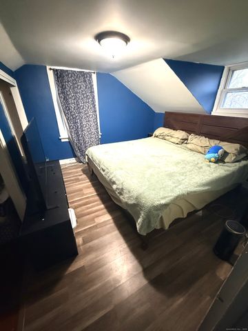 17 Spruce Street, Vernon, CT 06066