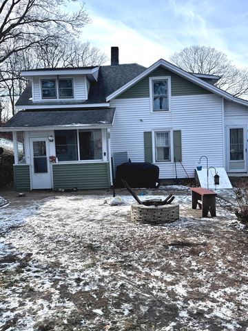 17 Spruce Street, Vernon, CT 06066