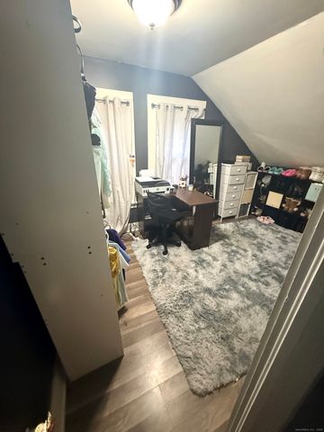 17 Spruce Street, Vernon, CT 06066