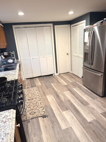 17 Spruce Street, Vernon, CT 06066