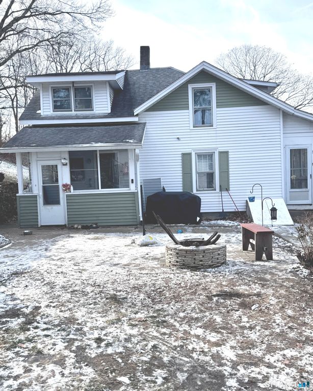 17 Spruce Street, Vernon, CT 06066