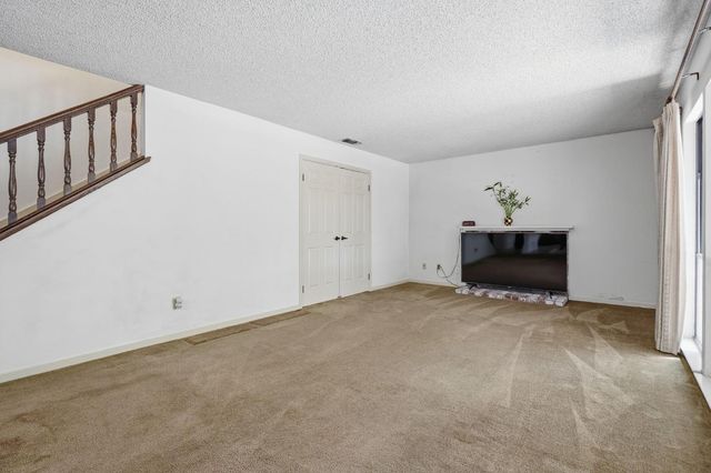 2800 Black Coral Way, Sacramento, CA 95827