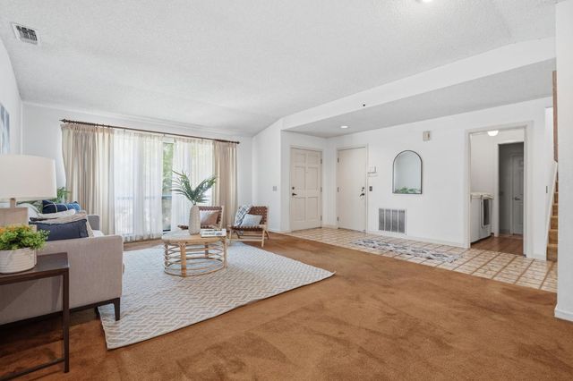 2800 Black Coral Way, Sacramento, CA 95827