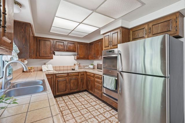2800 Black Coral Way, Sacramento, CA 95827