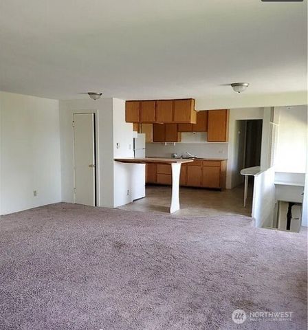 329 Perry Avenue N, Port Orchard, WA 98366