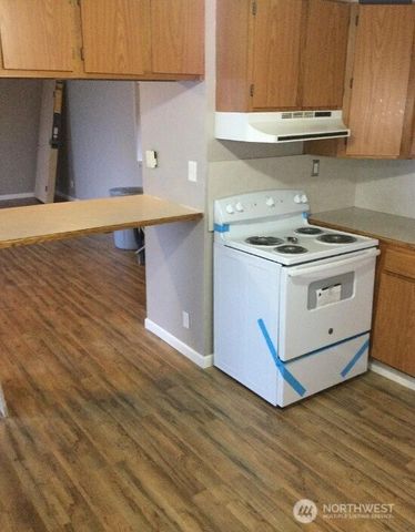 329 Perry Avenue N, Port Orchard, WA 98366