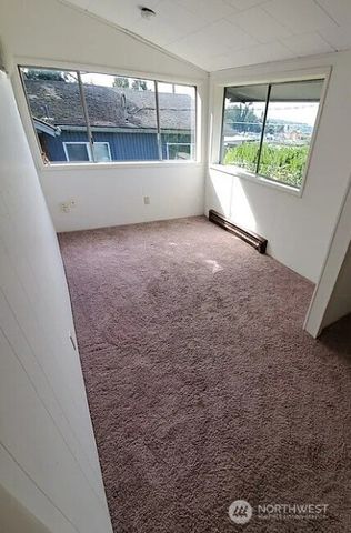 329 Perry Avenue N, Port Orchard, WA 98366