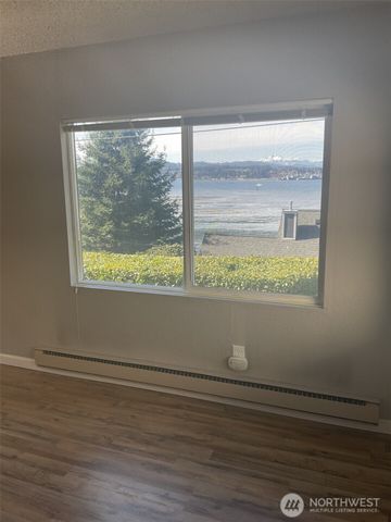 329 Perry Avenue N, Port Orchard, WA 98366