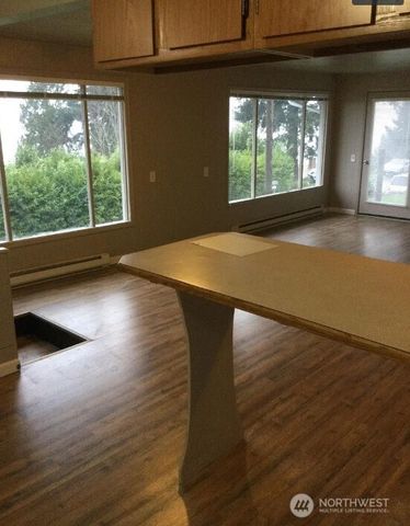 329 Perry Avenue N, Port Orchard, WA 98366