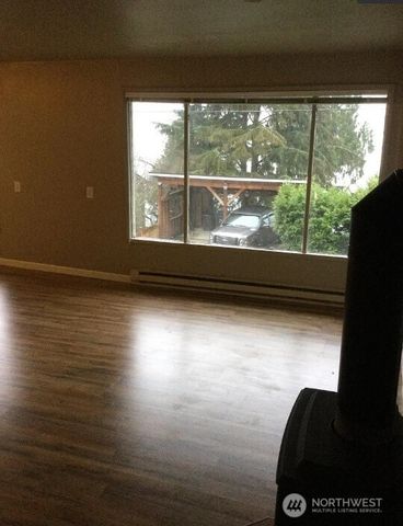 329 Perry Avenue N, Port Orchard, WA 98366