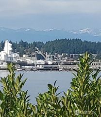 329 Perry Avenue N, Port Orchard, WA 98366