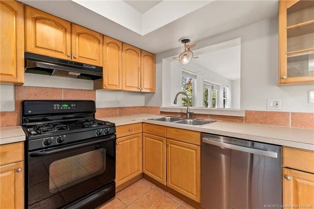 643 SE Harborview Drive, Port St. Lucie, Port St Lucie, FL 34983