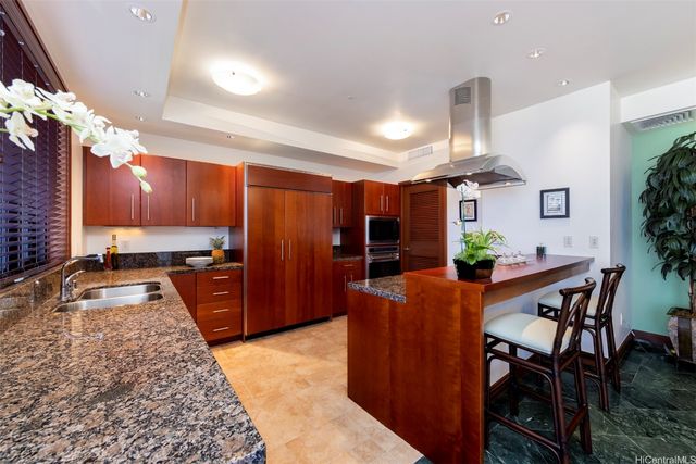 600 Queen Street 4302, Honolulu, HI 96813