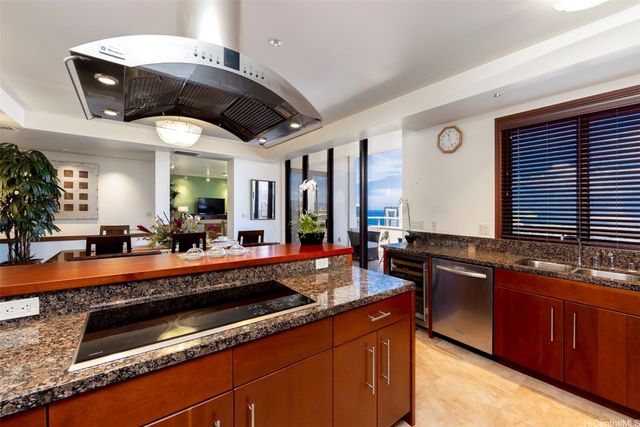 600 Queen Street 4302, Honolulu, HI 96813