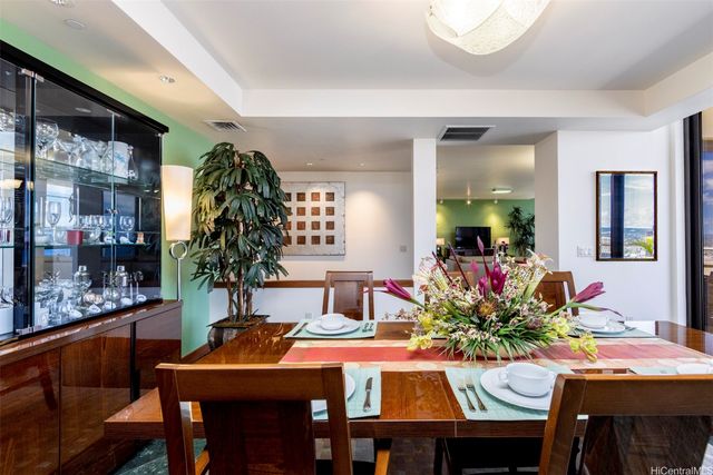 600 Queen Street 4302, Honolulu, HI 96813