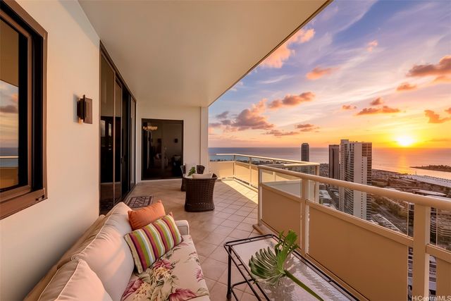 600 Queen Street 4302, Honolulu, HI 96813