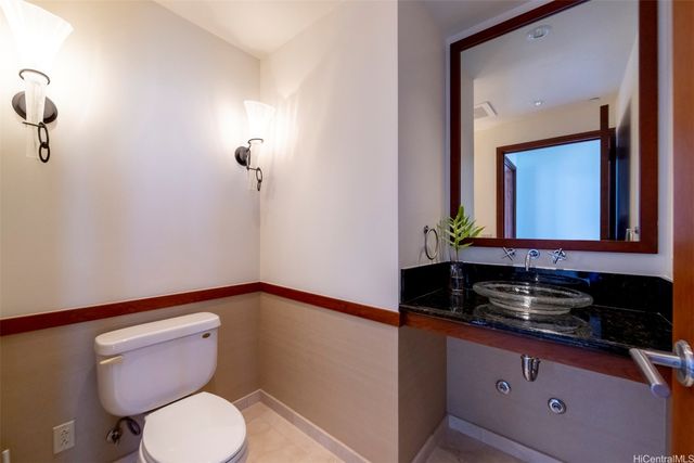 600 Queen Street 4302, Honolulu, HI 96813