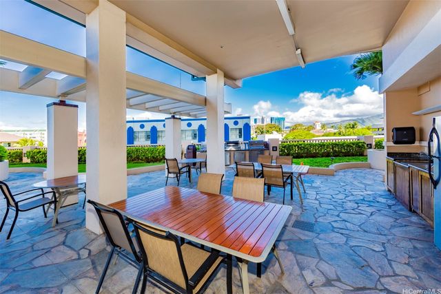 600 Queen Street 4302, Honolulu, HI 96813